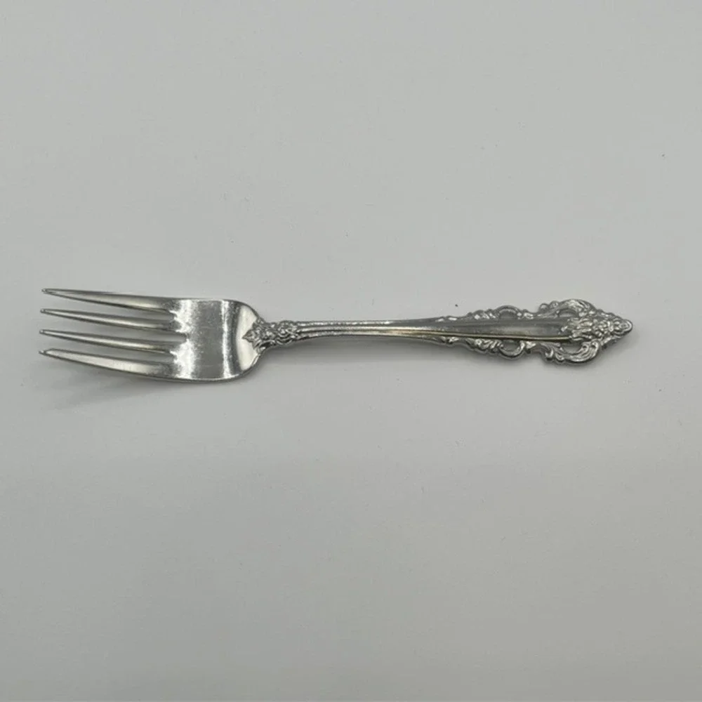 Oneida Community Affection Stainless Flatware 5 Piece Place Setting Floral